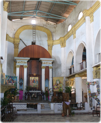 Interior Santissima Trindade
